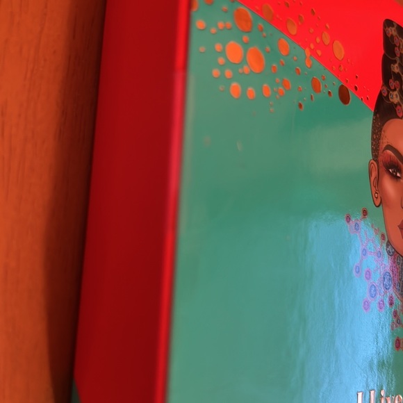 NIB Juvia’s Place I Live I Love Eyeshadow Palette + 2 eyeliners - all new - Picture 8 of 15